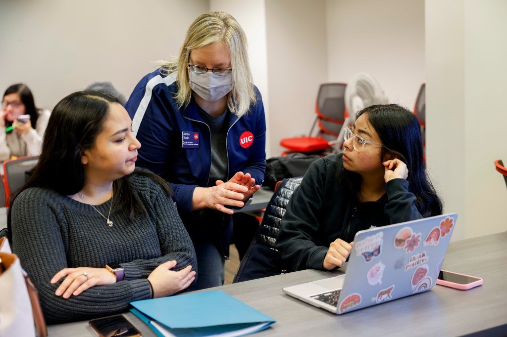 Despite the chaos on the funding stagnation of Trump White House, FAFSA form and student loans are still available