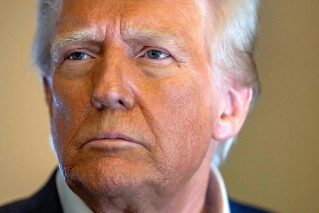 Donald Trump orders tariffs, visa ban on Colombia over rejection of deportation flights