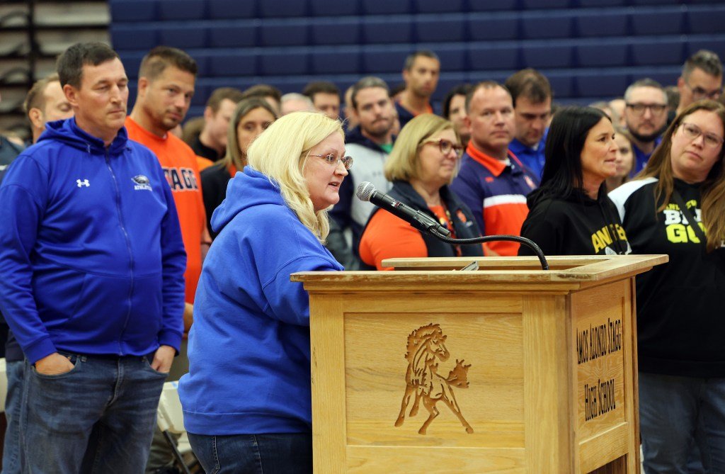 Orland High School District 230, Teachers Association reached contract agreement after 9 months of talks