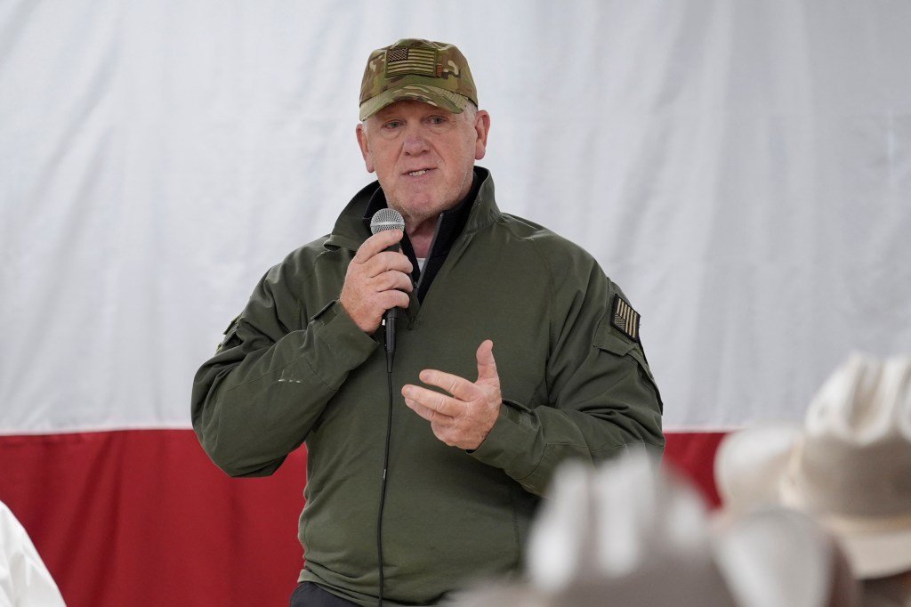 Trump's 'Border' Czar, top DOJ officials come to Chicago to inspect immigration enforcement operations