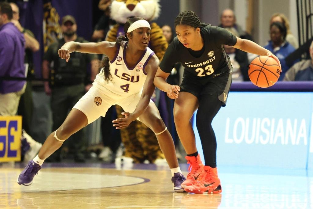 Vanderbilt women are ranked for the first time in 11 years, with the same top 4 in the AP Top 25