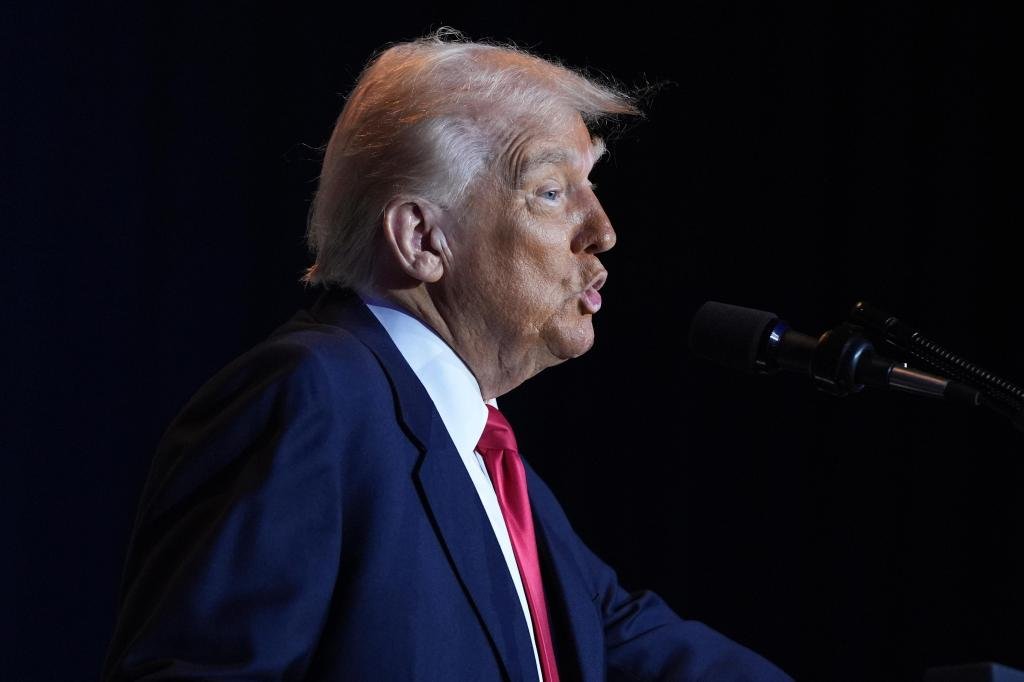 President Donald Trump convicts the 'obsolete' US air traffic control system for the aircraft and the Chopper collision with DC
