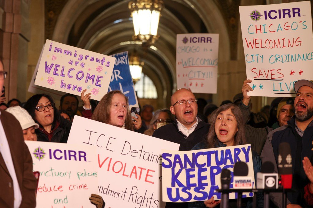 Trump administration sued the sanctuary immigration laws on Illinois, Cook County and Chicago
